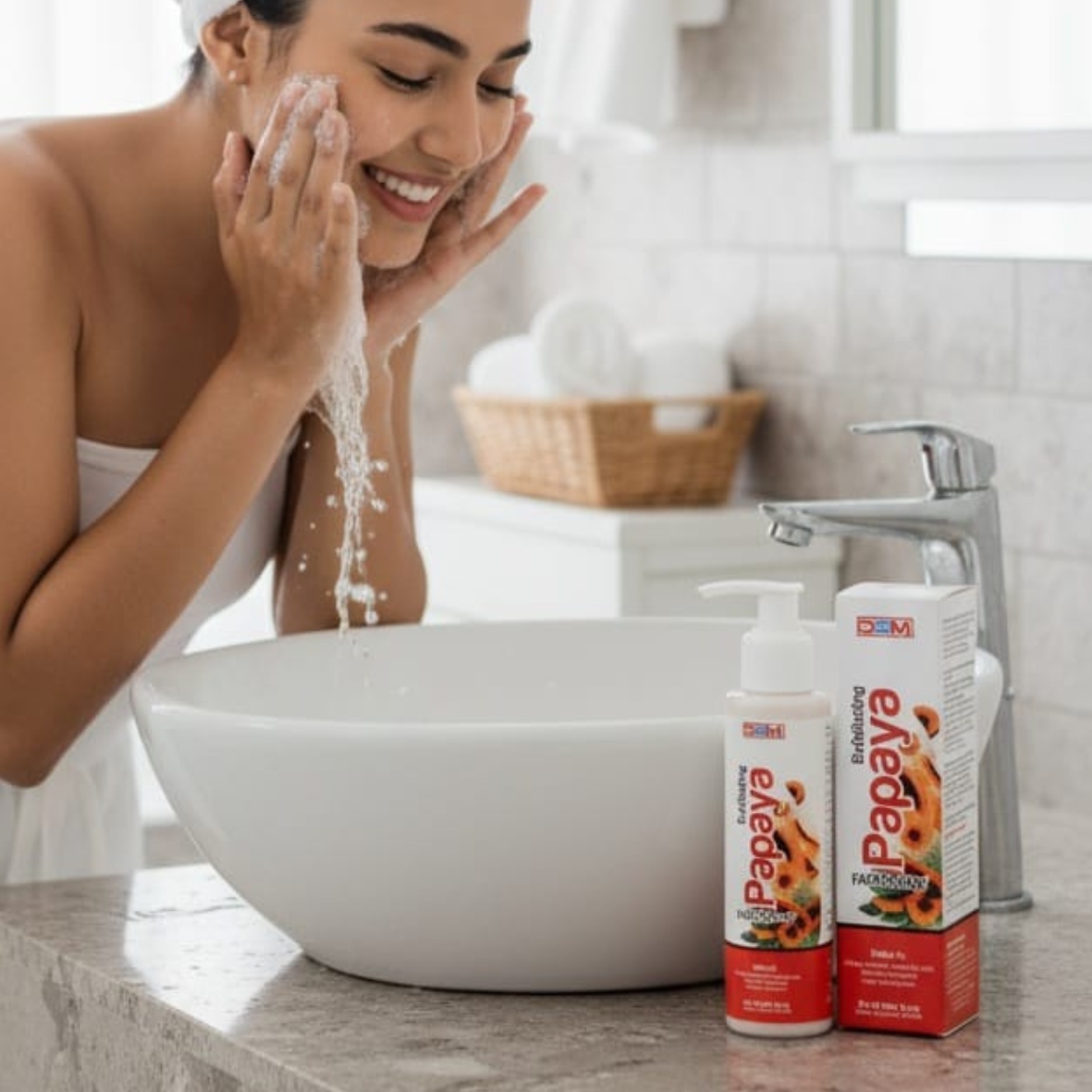 Black and White Geometri Open Here Square Sticker (7)